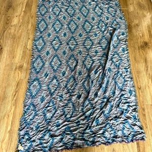 Huge blue diamond wrap